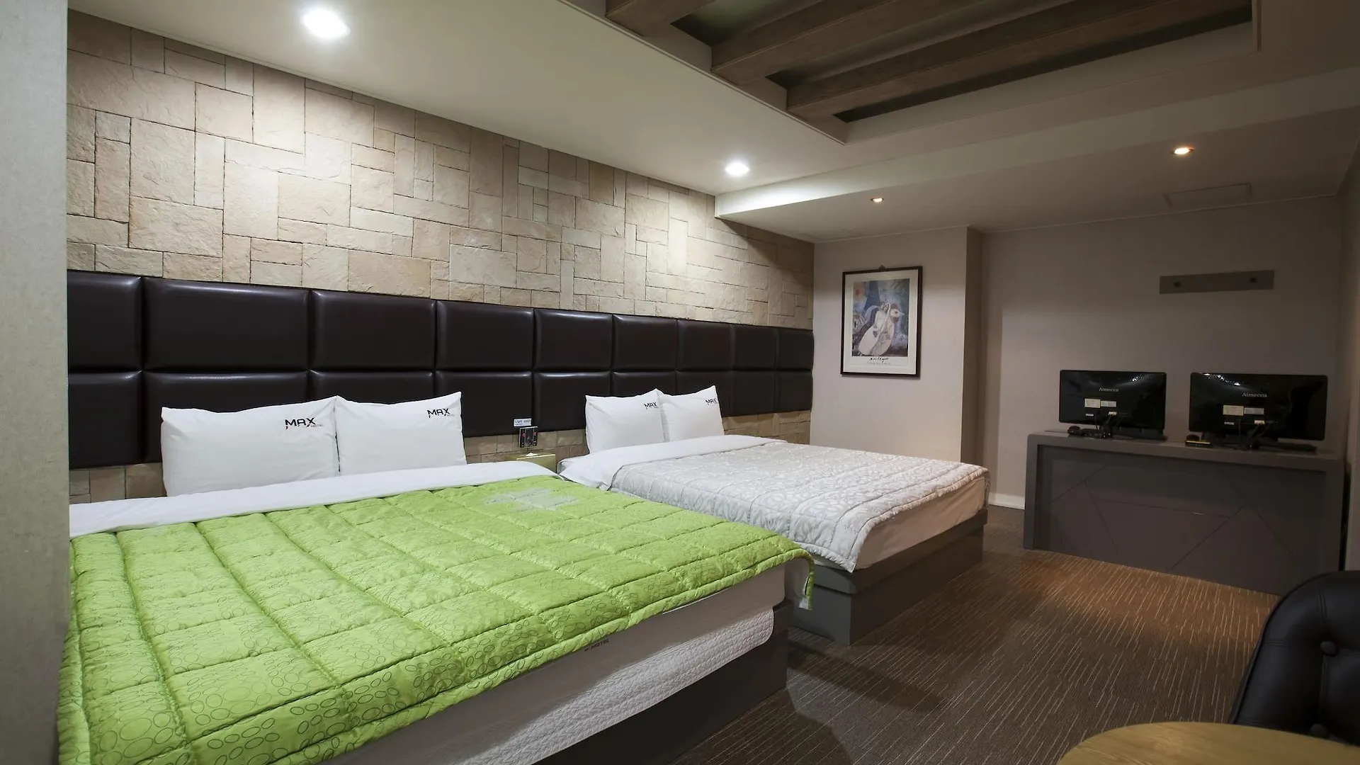 Max Motel Busan