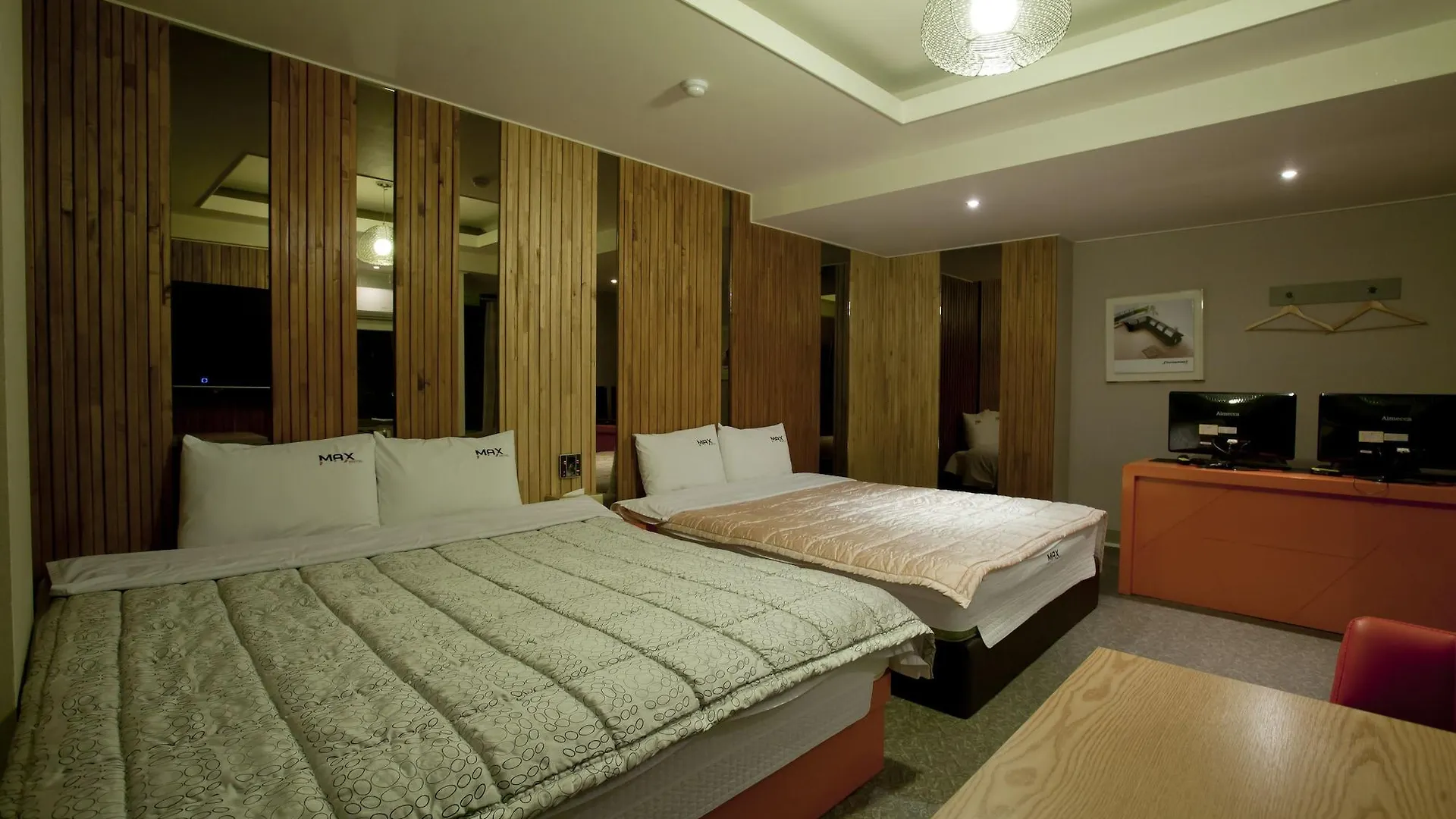 Max Motel Busan Hotel