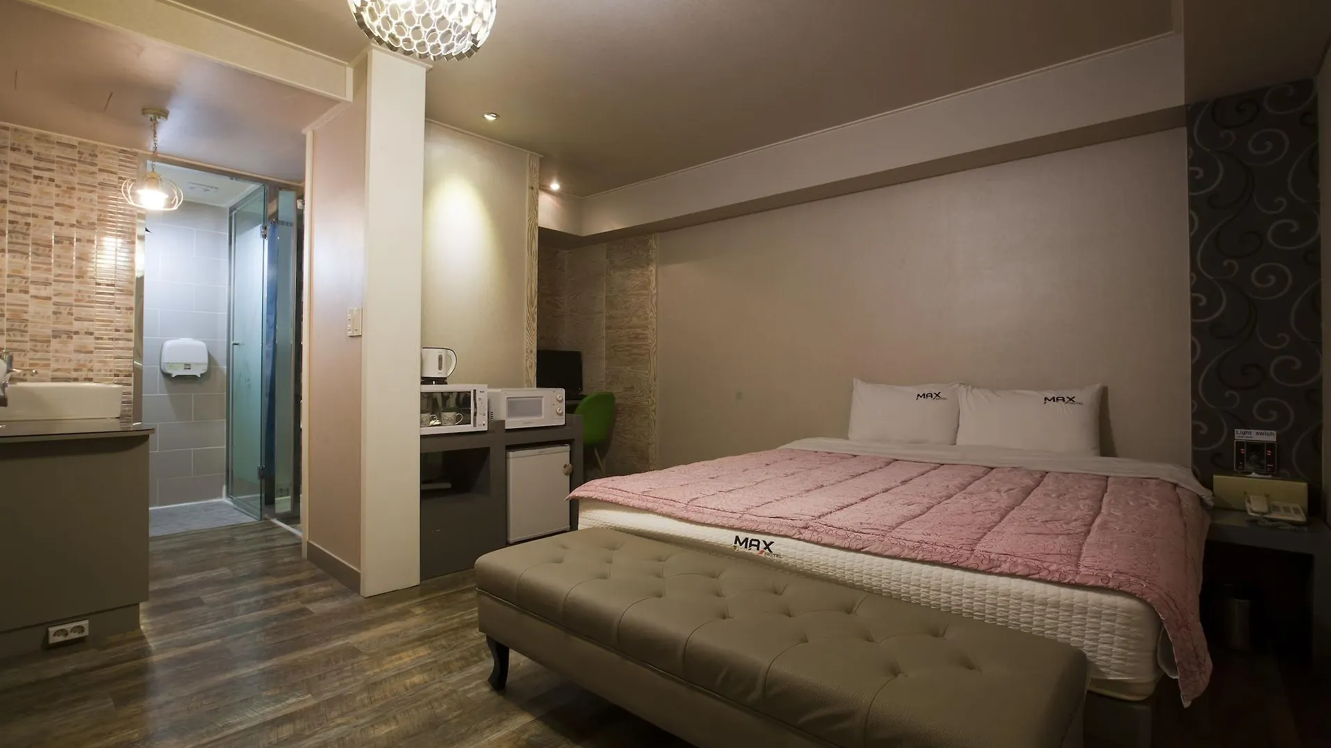 Max Motel Busan 2*,  South Korea